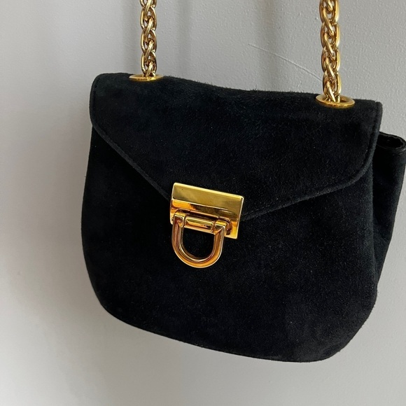 Browns Shoes Made in Canada Small Black Velvet Purse Gold Chain and Hardware - Picture 6 of 14